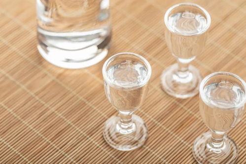 2021年度中國白酒市場大盤點 消費升級驅動下，高端與次高端品牌引領零售新格局